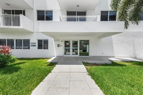 1666 West Avenue Miami Beach FL 33139