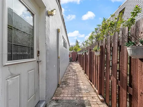 1432 NE 5th Avenue Fort Lauderdale FL 33304