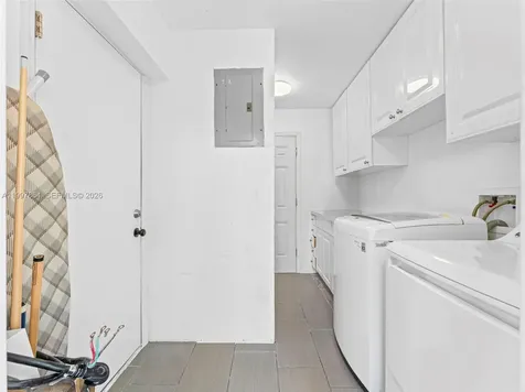 1432 NE 5th Avenue Fort Lauderdale FL 33304
