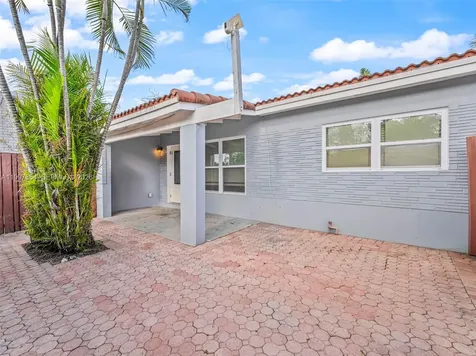 1432 NE 5th Avenue Fort Lauderdale FL 33304