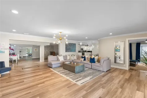 1652 NE 39th Street Oakland Park FL 33334