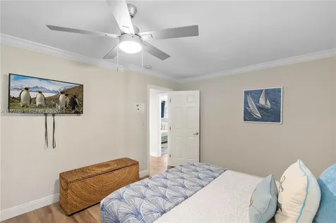 1652 NE 39th Street Oakland Park FL 33334