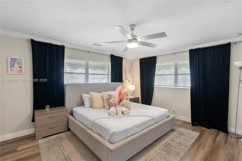 1652 NE 39th Street Oakland Park FL 33334