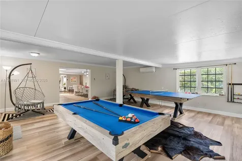 1652 NE 39th Street Oakland Park FL 33334