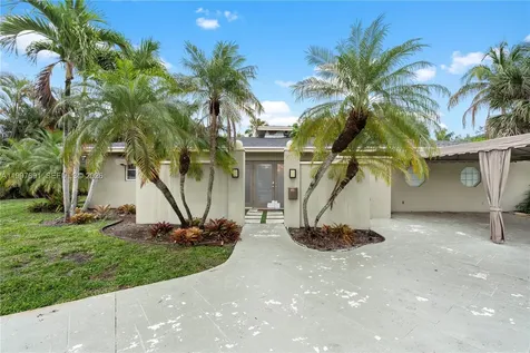 1652 NE 39th Street Oakland Park FL 33334