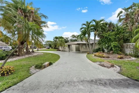 1652 NE 39th Street Oakland Park FL 33334