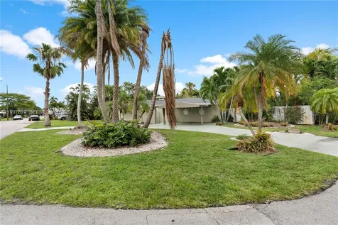 1652 NE 39th Street Oakland Park FL 33334