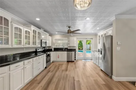 1652 NE 39th Street Oakland Park FL 33334