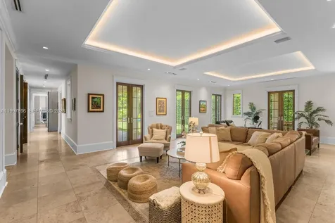 685 Harbor Lane Key Biscayne FL 33149