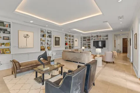 685 Harbor Lane Key Biscayne FL 33149