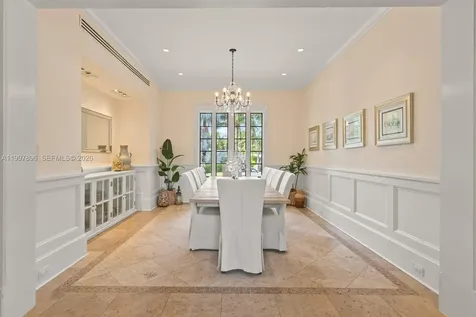 685 Harbor Lane Key Biscayne FL 33149