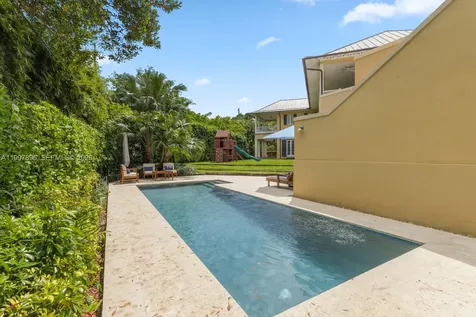 685 Harbor Lane Key Biscayne FL 33149