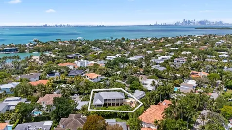 685 Harbor Lane Key Biscayne FL 33149