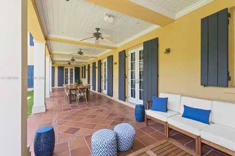 685 Harbor Lane Key Biscayne FL 33149