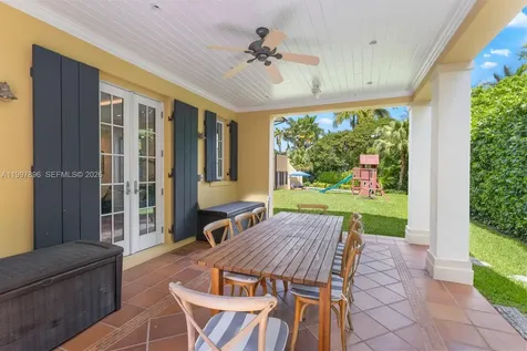 685 Harbor Lane Key Biscayne FL 33149