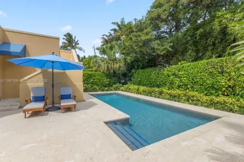 685 Harbor Lane Key Biscayne FL 33149