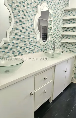 3811 NW 84th Avenue Sunrise FL 33351