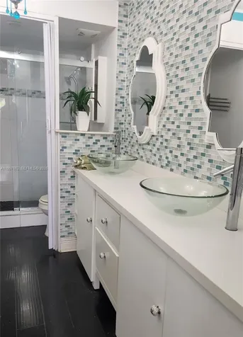 3811 NW 84th Avenue Sunrise FL 33351