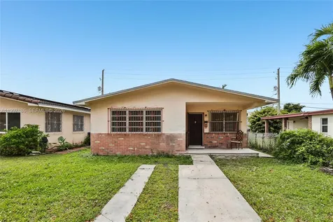 4756 SW 7th Street Miami FL 33134