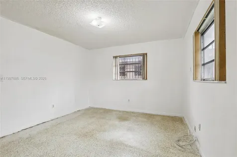 4756 SW 7th Street Miami FL 33134