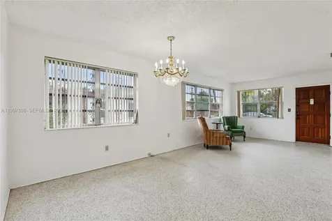 4756 SW 7th Street Miami FL 33134