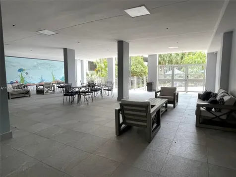 19390 Collins Avenue Sunny Isles Beach FL 33160