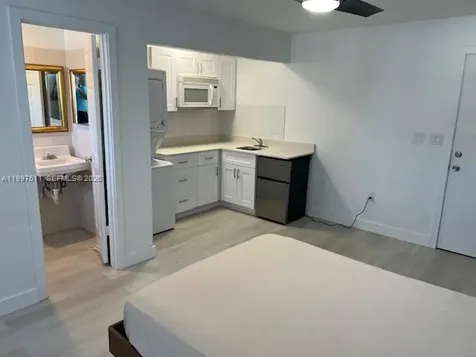 Hallandale Beach FL 33009