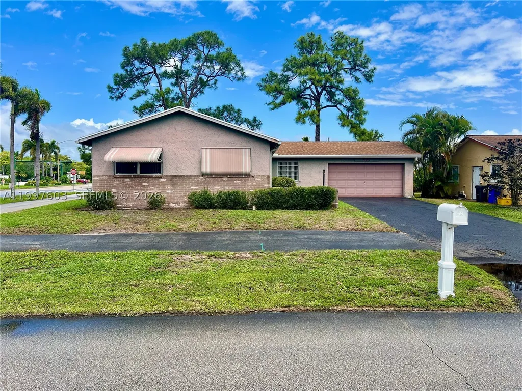 7275 Pine Manor Drive Lake Worth FL 33467