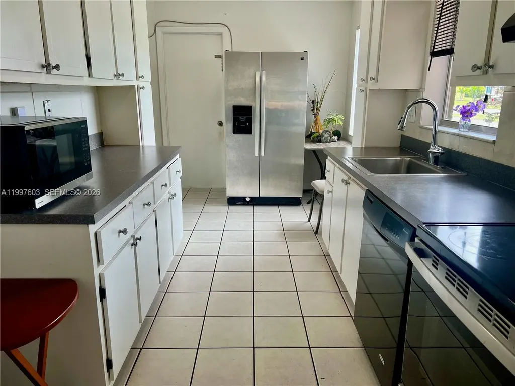 7275 Pine Manor Drive Lake Worth FL 33467