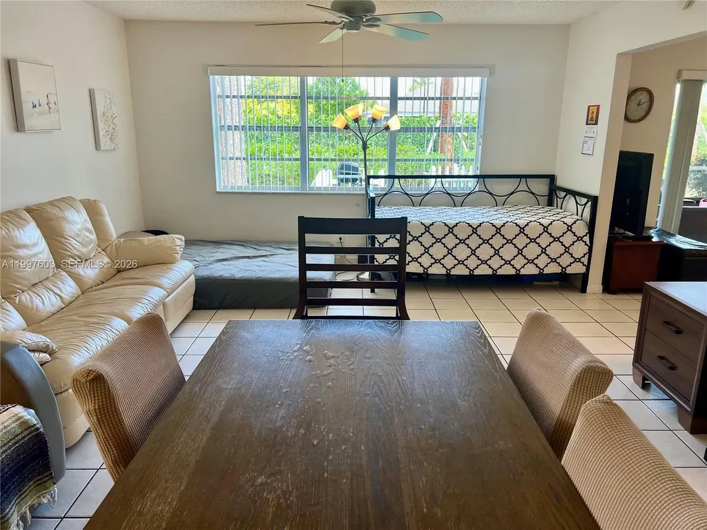 7275 Pine Manor Drive Lake Worth FL 33467