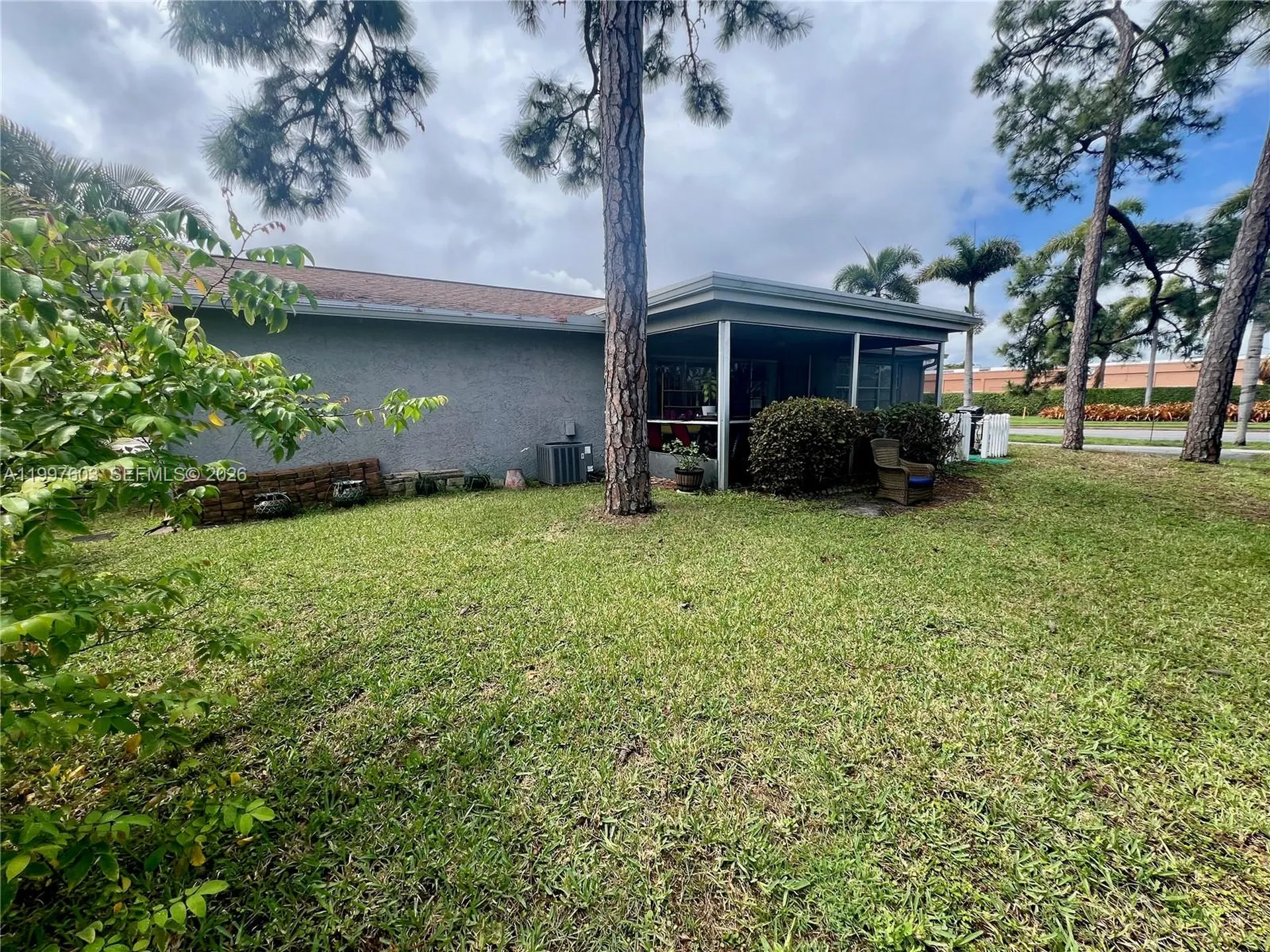 7275 Pine Manor Drive Lake Worth FL 33467