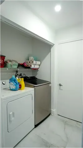 18499 NW 52nd Path Miami Gardens FL 33055