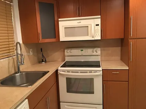 9375 Fontainebleau Boulevard Miami FL 33172