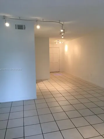 9375 Fontainebleau Boulevard Miami FL 33172