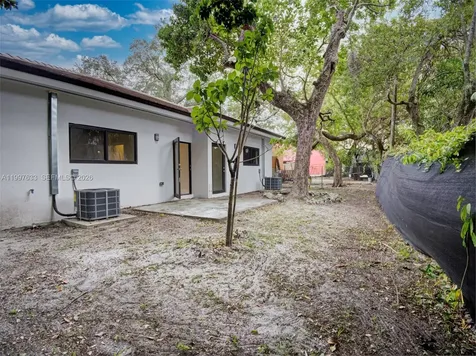5428 NW 3rd Avenue Miami FL 33127