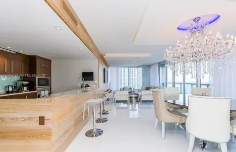 465 Brickell Avenue Miami FL 33131