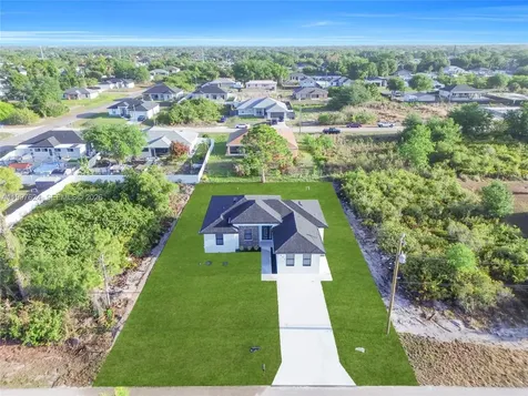 2924 5th Street SW Lehigh Acres FL 33976