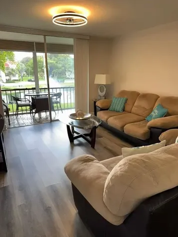 691 S Hollybrook Drive Pembroke Pines FL 33025