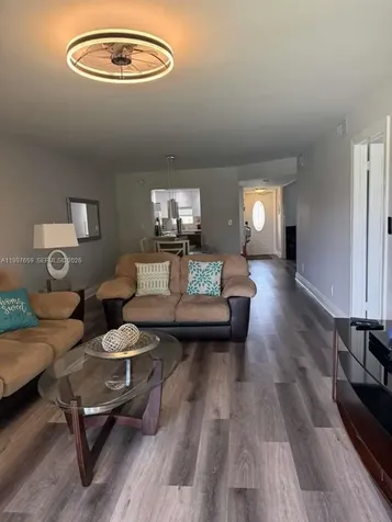 691 S Hollybrook Drive Pembroke Pines FL 33025