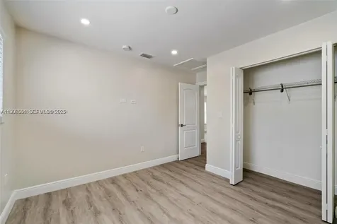 330 W 74th Place Hialeah FL 33014