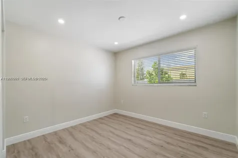 330 W 74th Place Hialeah FL 33014