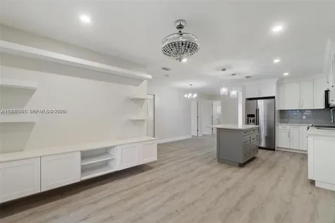 330 W 74th Place Hialeah FL 33014