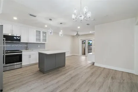 330 W 74th Place Hialeah FL 33014