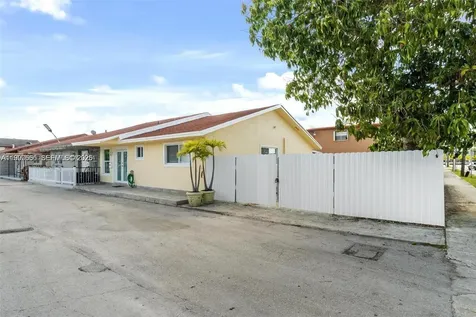 330 W 74th Place Hialeah FL 33014