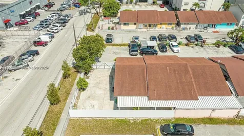 330 W 74th Place Hialeah FL 33014