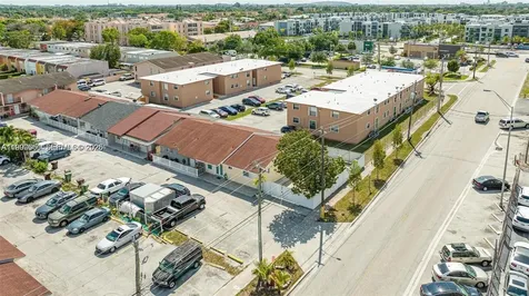 330 W 74th Place Hialeah FL 33014