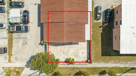 330 W 74th Place Hialeah FL 33014