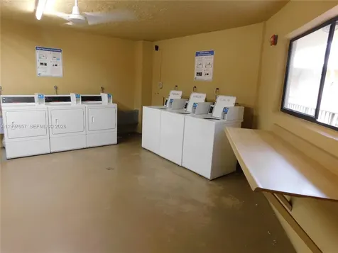 8065 SW 107 Avenue Miami FL 33173
