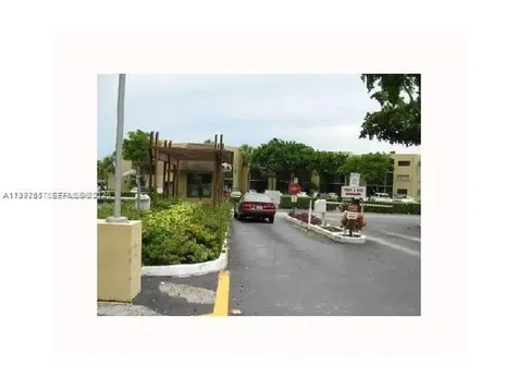 8065 SW 107 Avenue Miami FL 33173