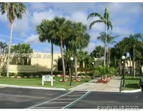 8065 SW 107 Avenue Miami FL 33173